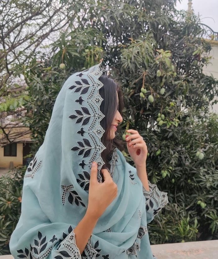 Alone mood dp for girls