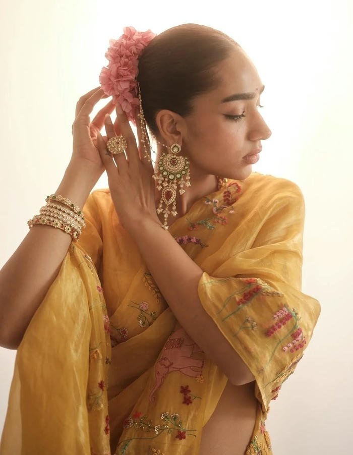 Instagram hidden face dp with flower