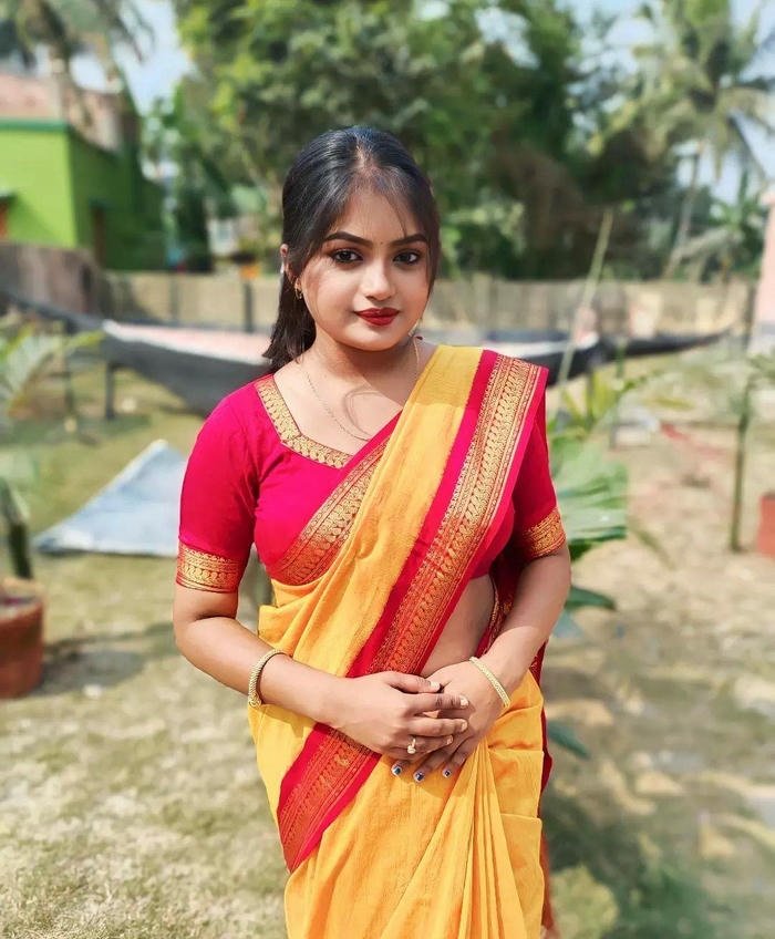Sad alone dp for girls
