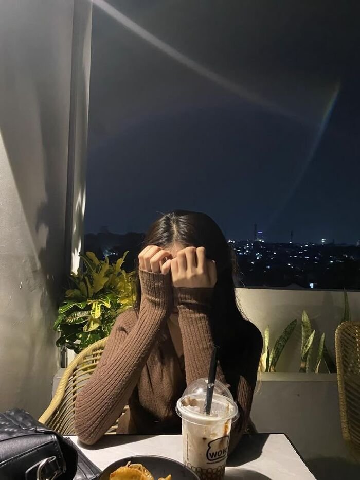 aethetic attractive instagram hidden face dp for girls hot