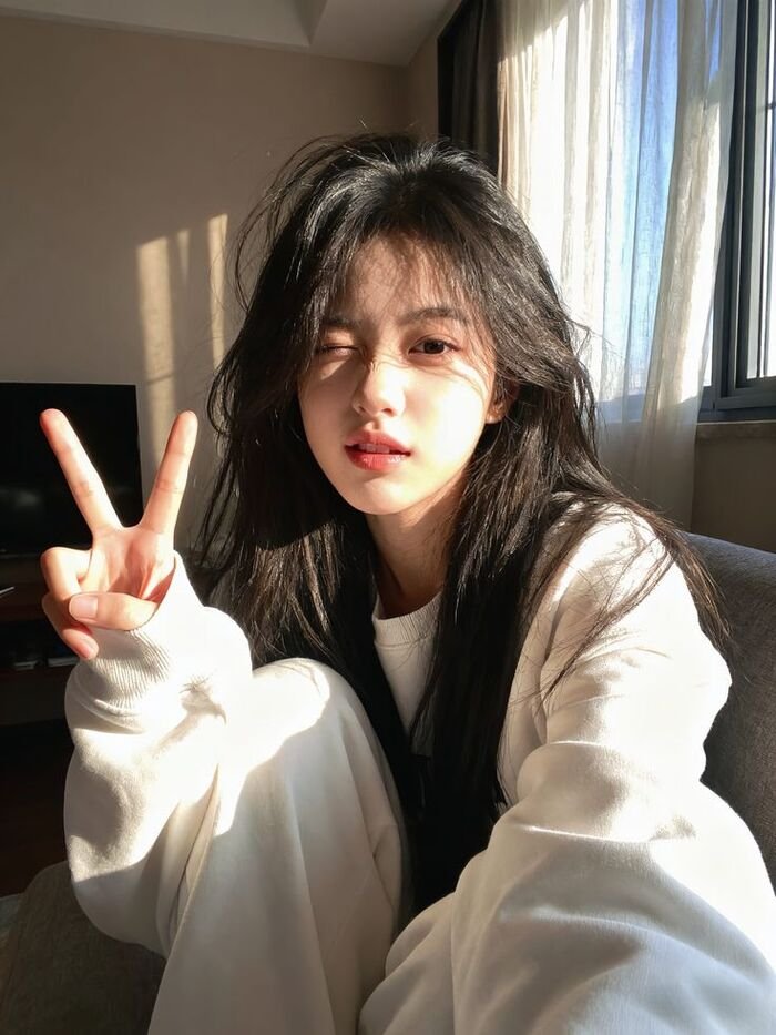 aethetic cute girl pic full hd