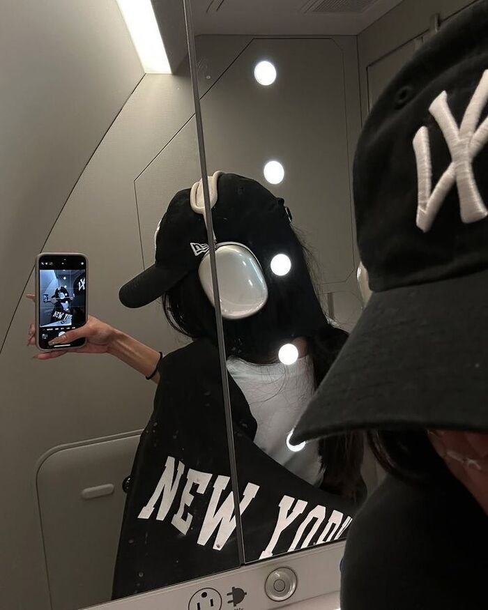 aethetics attractive instagram hidden face dp for girls hot