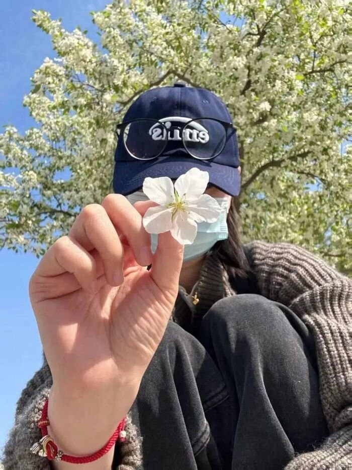 attractive instagram hidden face dp for girls hd