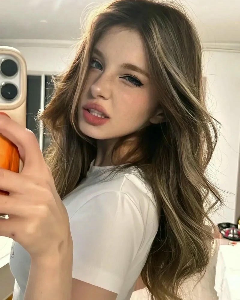 beautiful cute girl pic