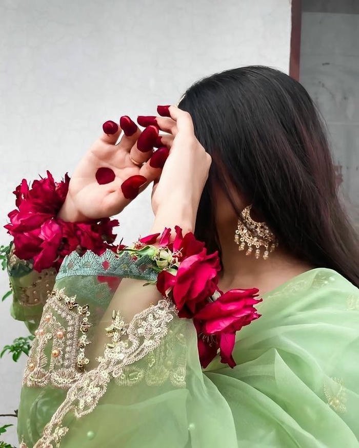beautiful hidden face girl