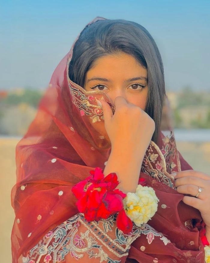 chhupa chehra wali ladki dp
