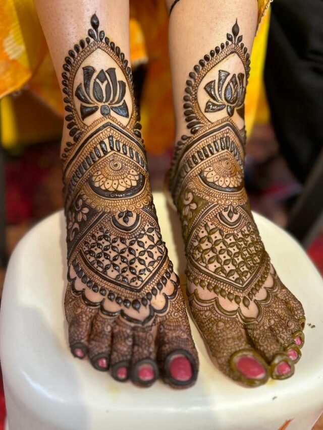 List 99+ Elegant Back Hand Mehndi Design Ideas for Every Look