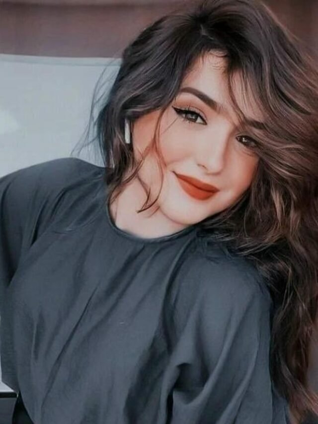Top 100+ WhatsApp DP Images for Girl Cute & Stylish Looks