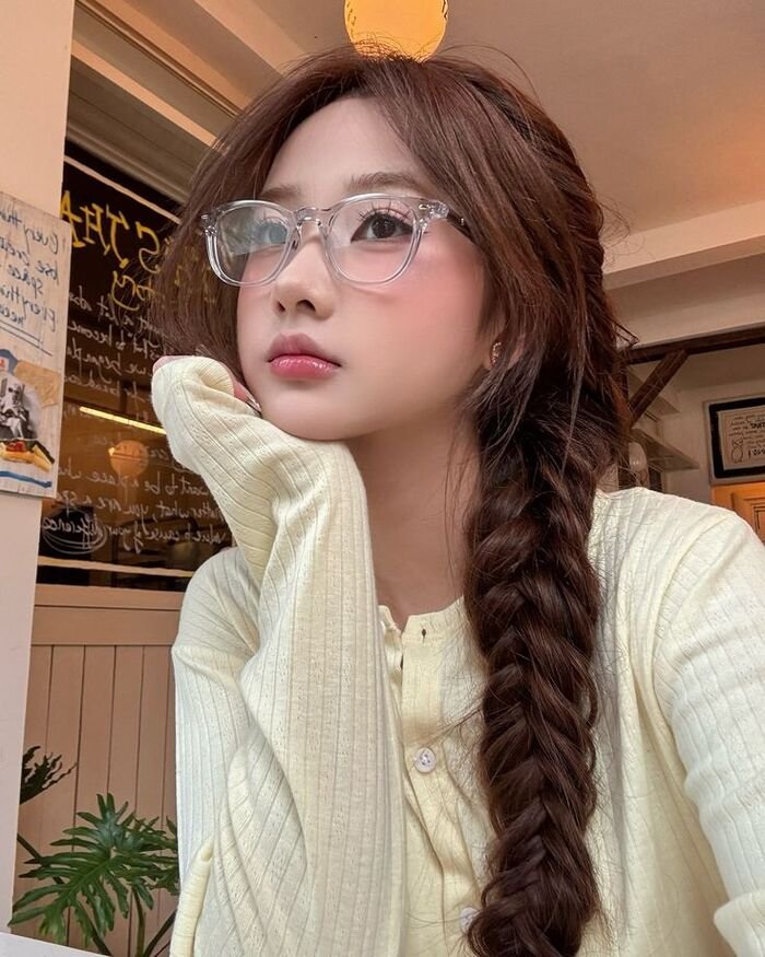 cute girl pic aethetics hd