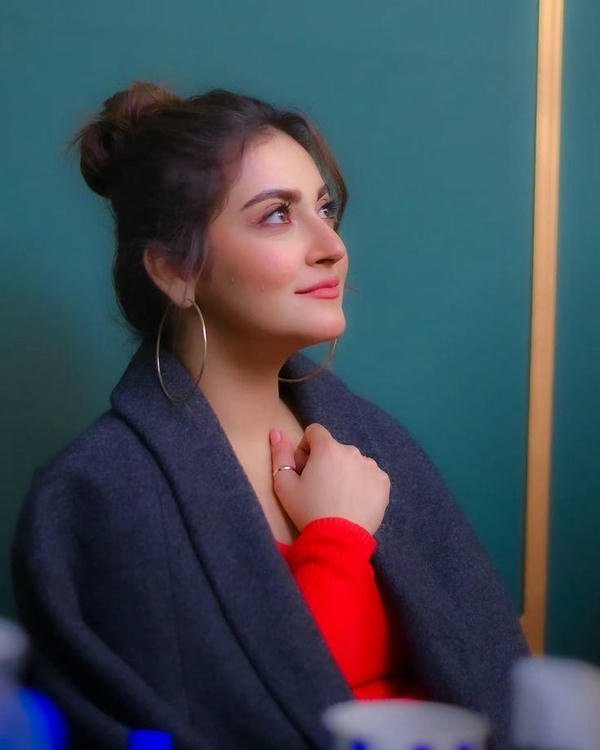 dp stylish girl in jeans