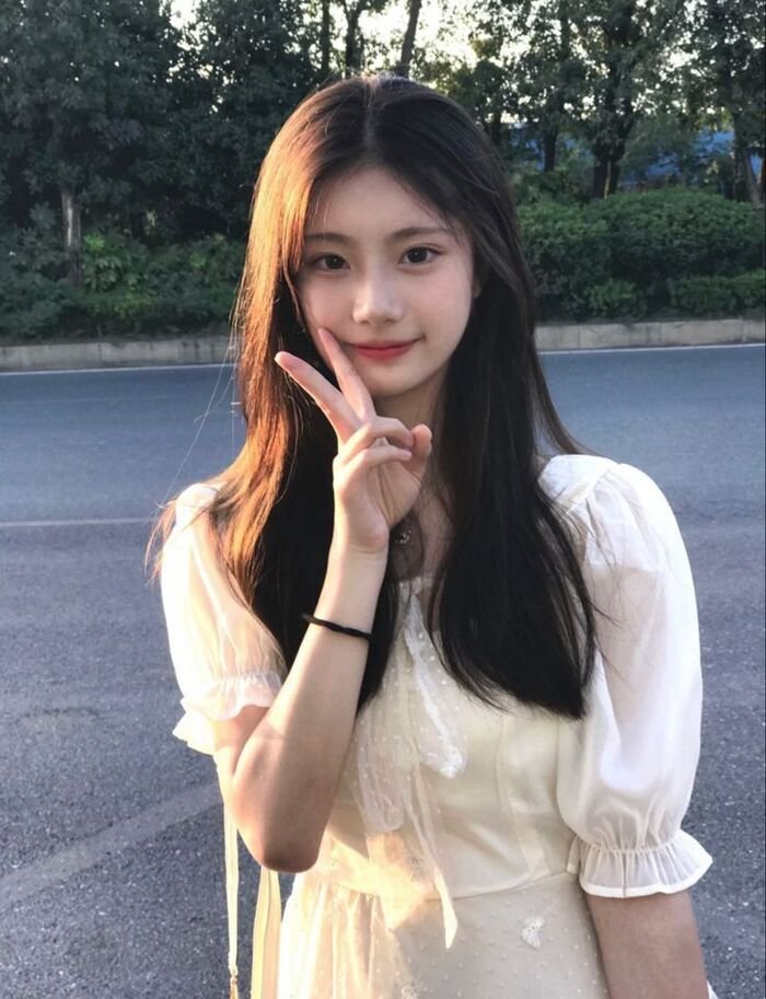 full hd aethetics girl photo simple