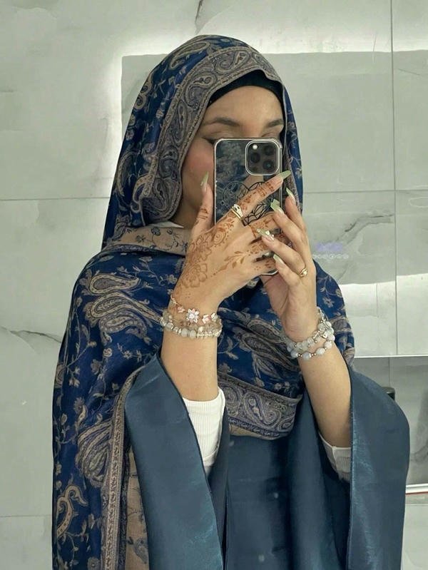 girl dp with glasses