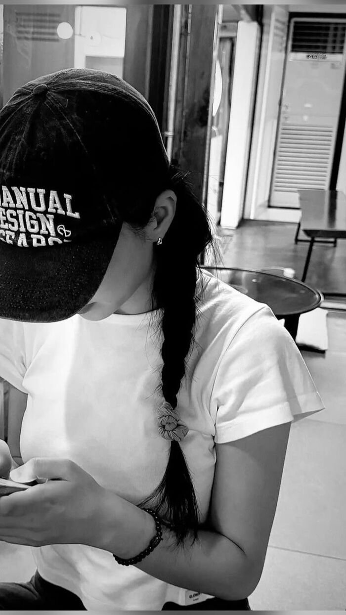 hidden face dp girls aethetics