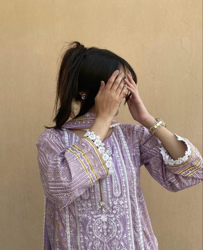 instagram dp girl with flowers