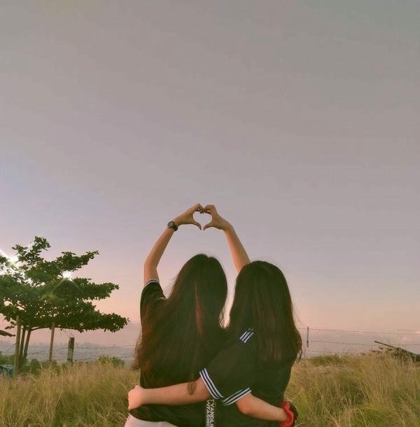 instagram girl best friend pic