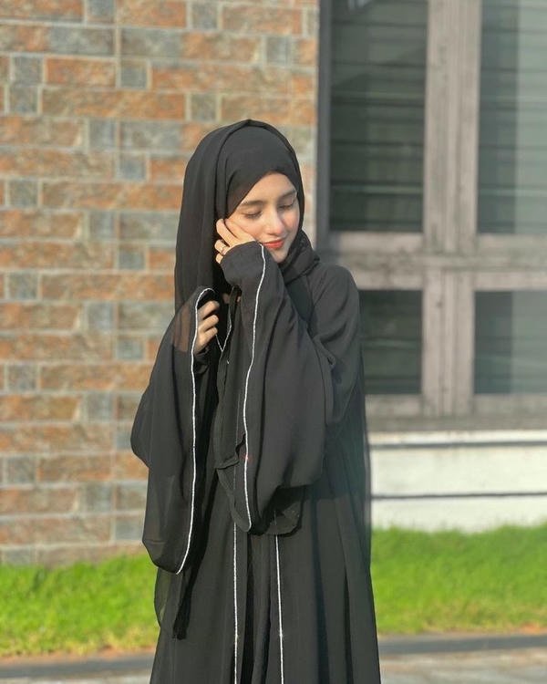 muslim girl chic dp
