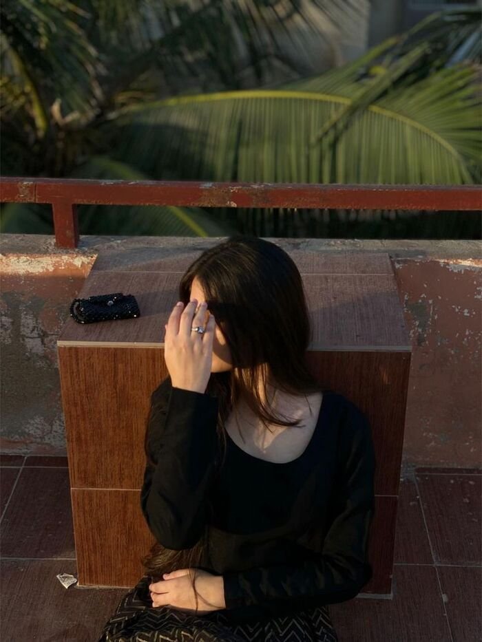 pinterest hidden face dp girls