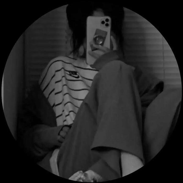 sad girl crying dp