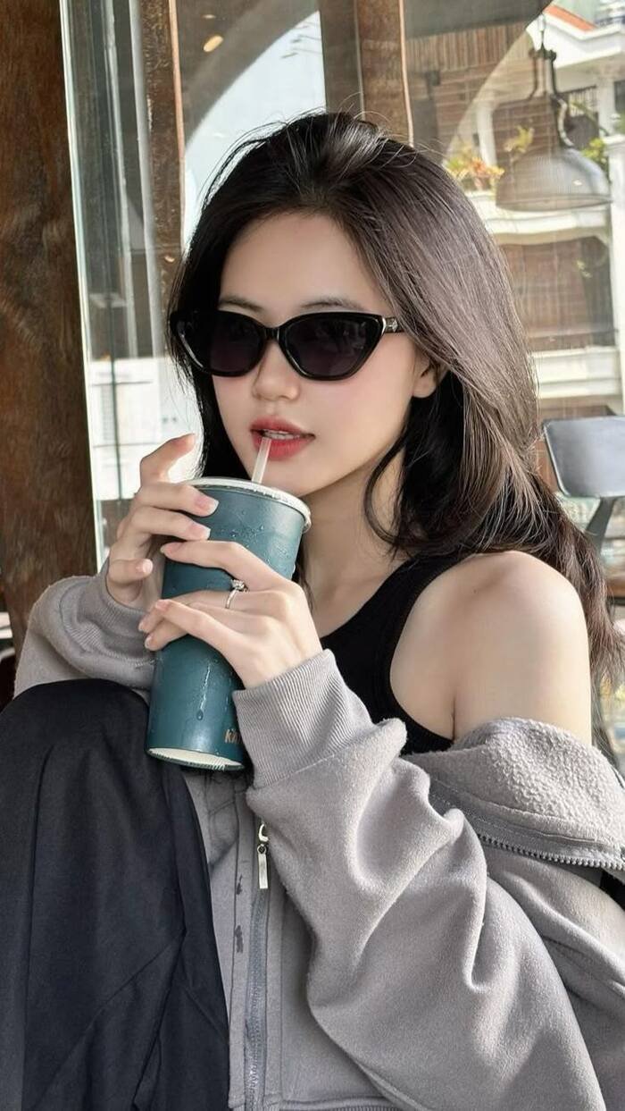 stylish girl dp aethetics hd