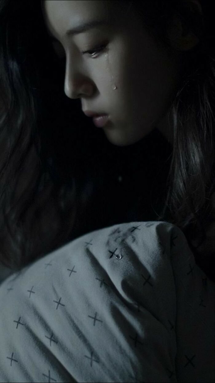 alone sad cry girl dp