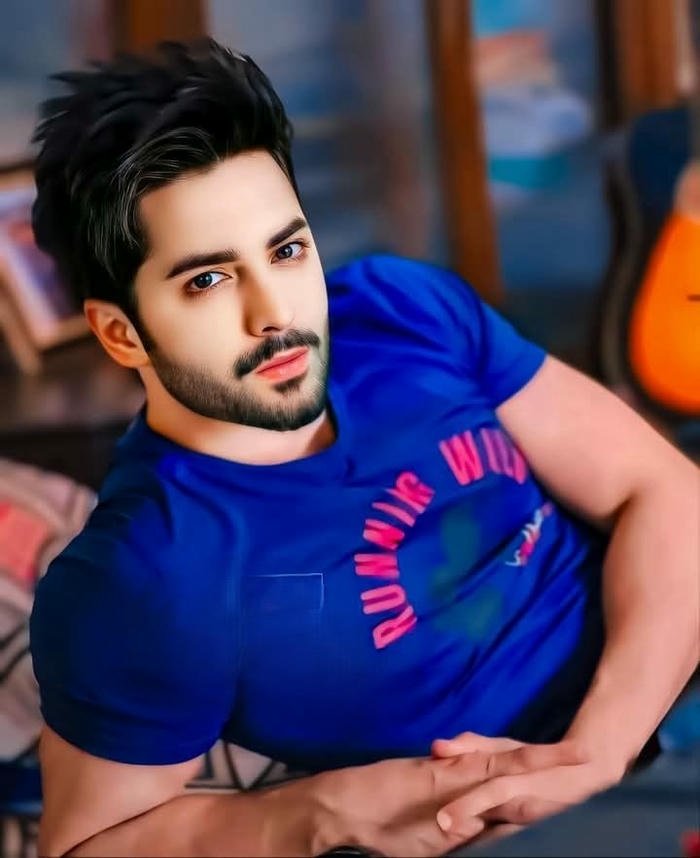 confident single boy dp