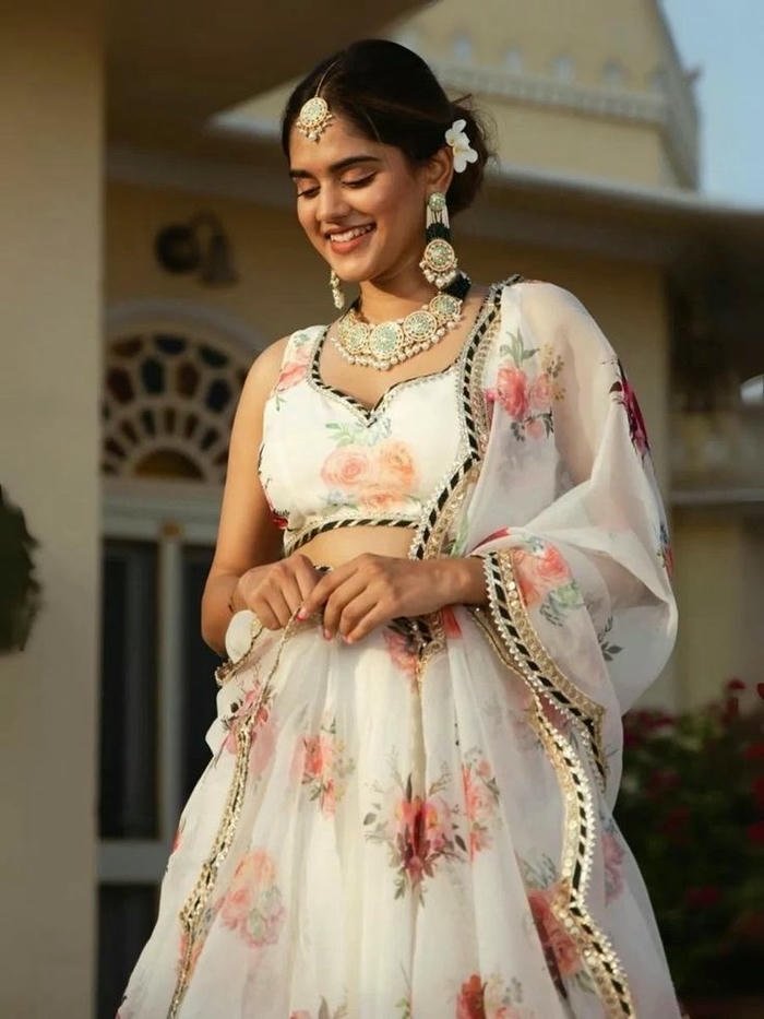 cute girl images for facebook