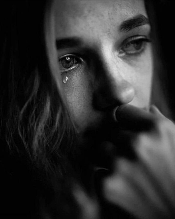 hd alone sad cry girl dp aethetics