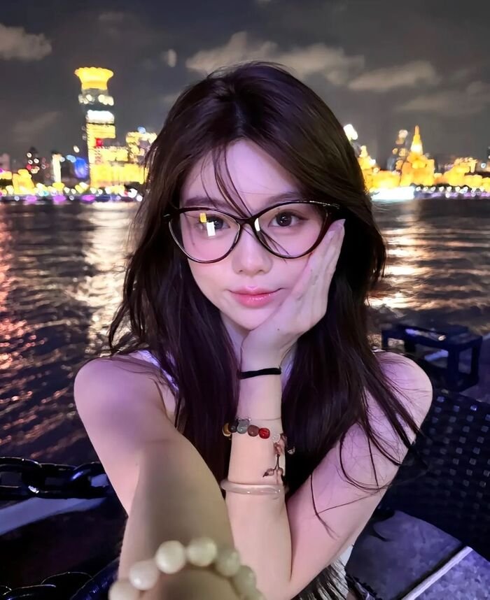 pic girl aethetic hot