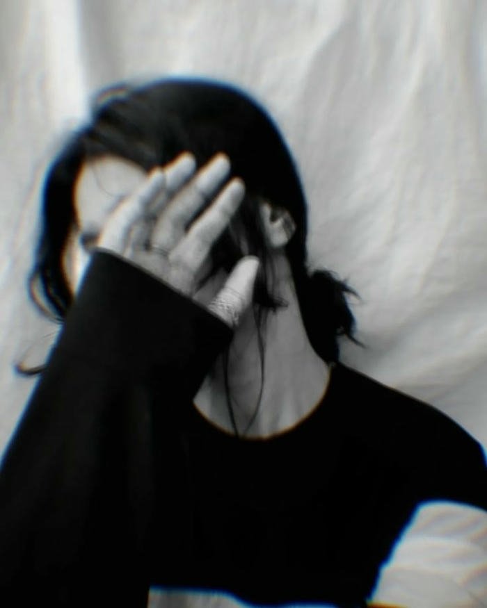 sad dp alone 13