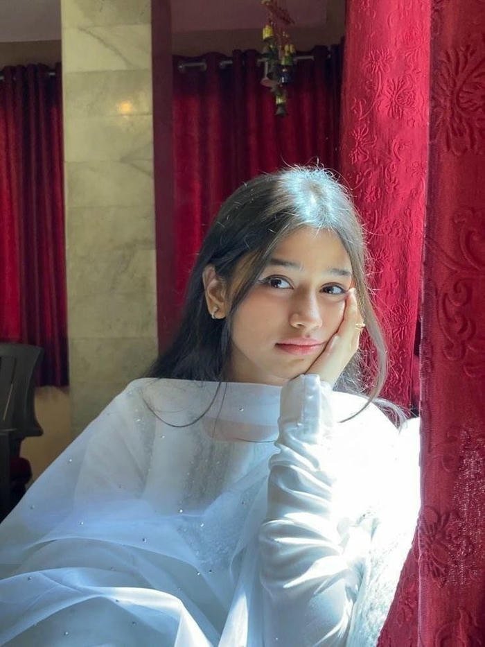 simple muslim girl dp
