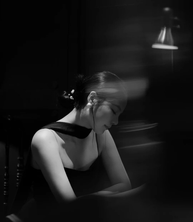 heart touching instagram dp for girls black